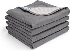 Protectores de sofá impermeables y fundas tradicionales: ¿Cuál elegir?